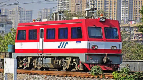 初中生可以學內(nèi)燃機車運用與檢修專業(yè)嗎？