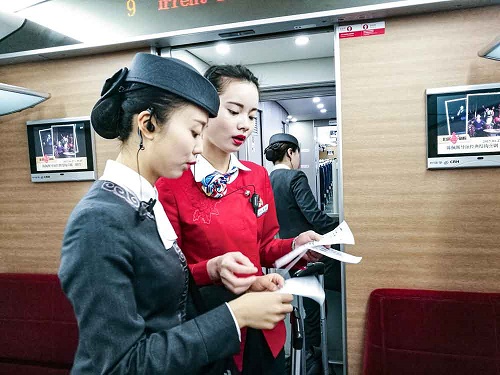 初三學(xué)航空乘務(wù)專(zhuān)業(yè)去哪個(gè)學(xué)校好？