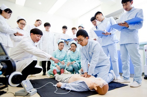 石家莊冀聯(lián)醫(yī)學中專學校周六日可以出入學校嗎？