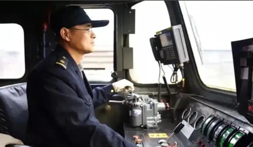 火車司機駕駛證怎么考？