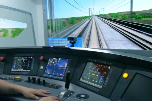 想當(dāng)火車司機(jī)？中專學(xué)歷也能報名！穩(wěn)定高薪 + 鐵飯碗！
